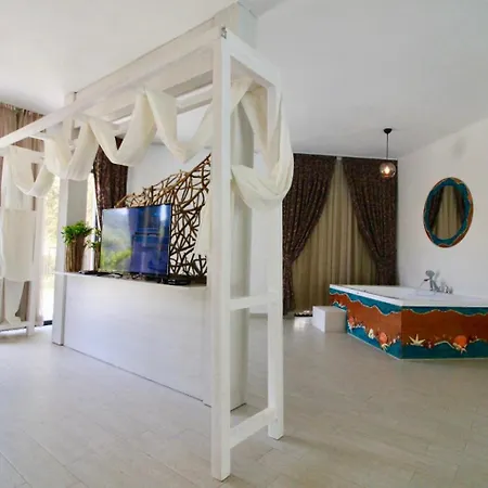 Z Exclusive And Hotel 3*